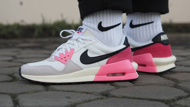 Associer vintage et modernité : comment styliser vos Nike rétro pour un look actuel
