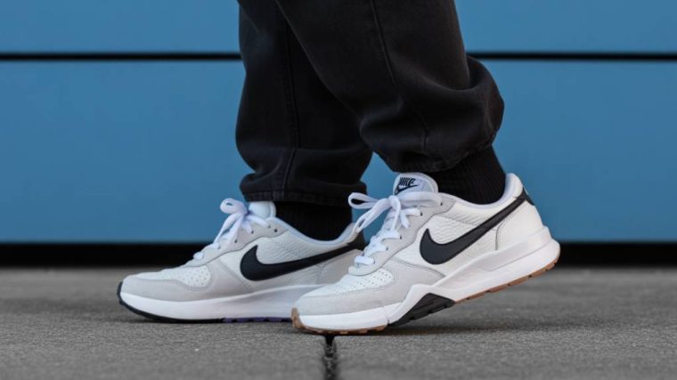 Nike et minimalisme : créer un look épuré avec vos sneakers préférées