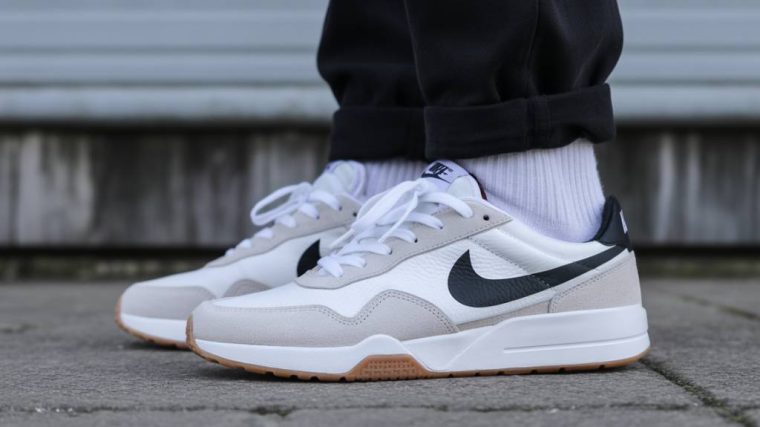 Nike et la tendance « normcore » : comment adopter un style simple et pointu avec vos sneakers